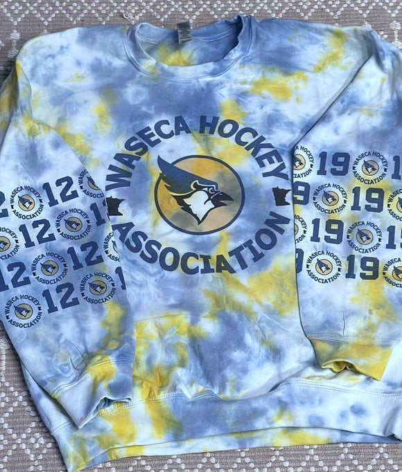 Waseca sleeve blue and yellow dyed sweatshirt