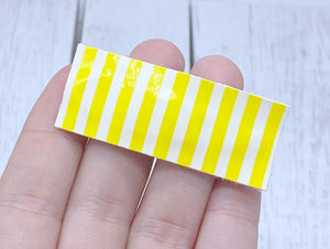 Yellow stripe snap clip