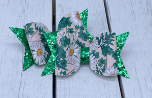 Shamrock bitty bow